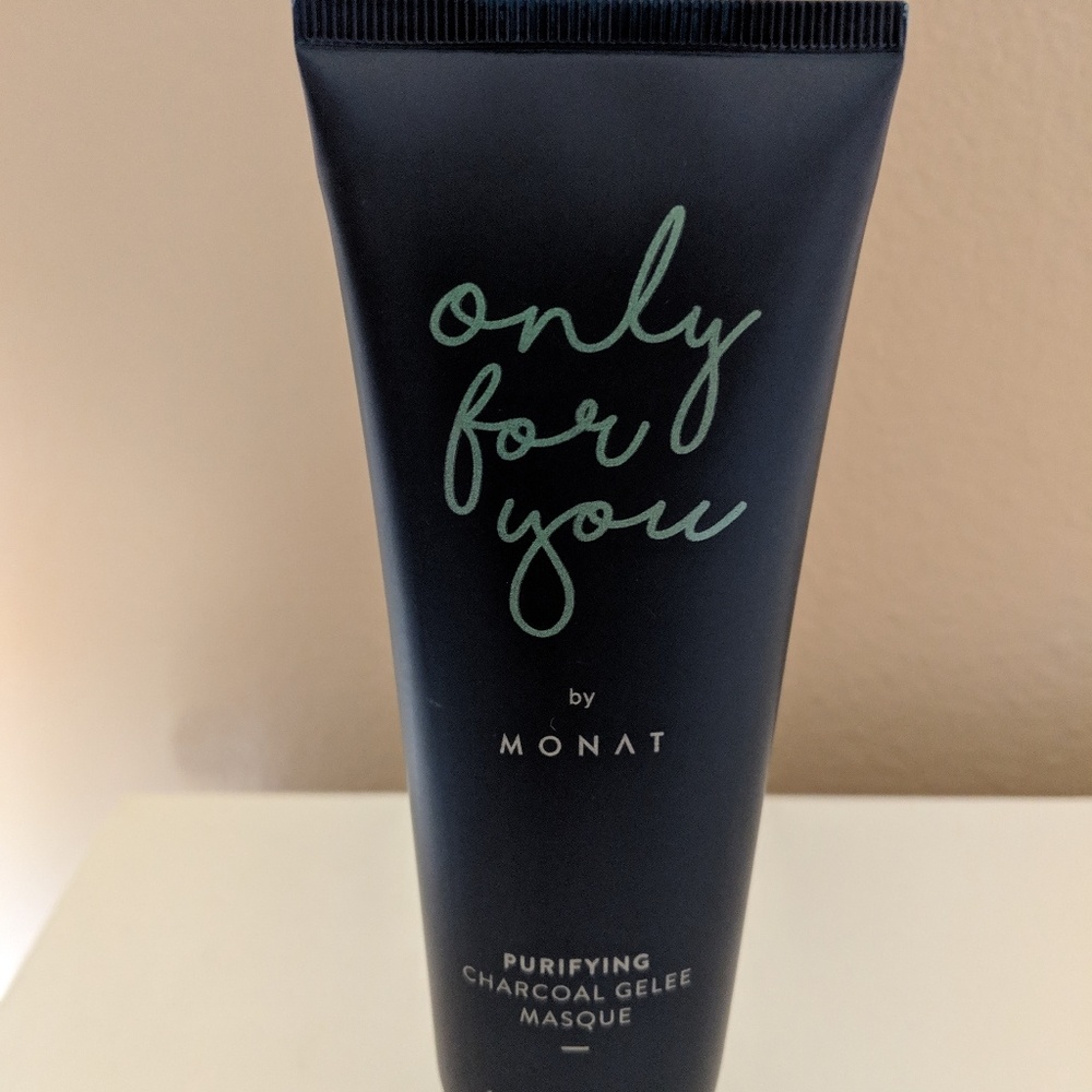 Monat purifying charcoal gelee masque